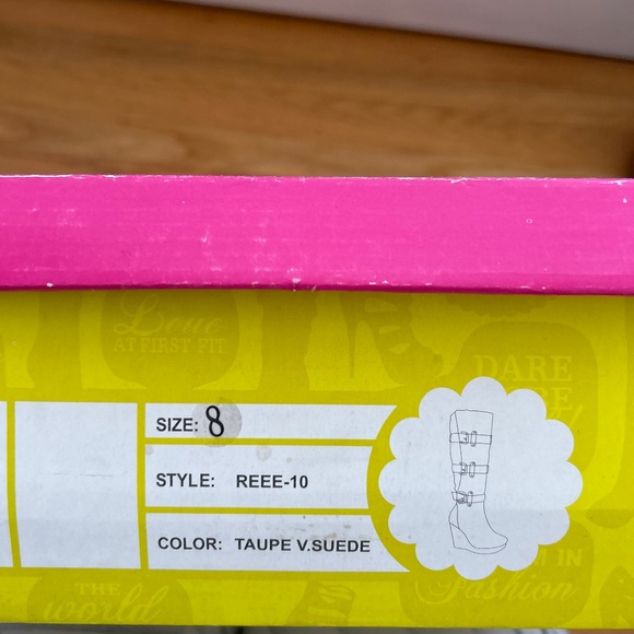 Suede knee high wedge boot - Picture 5 of 6